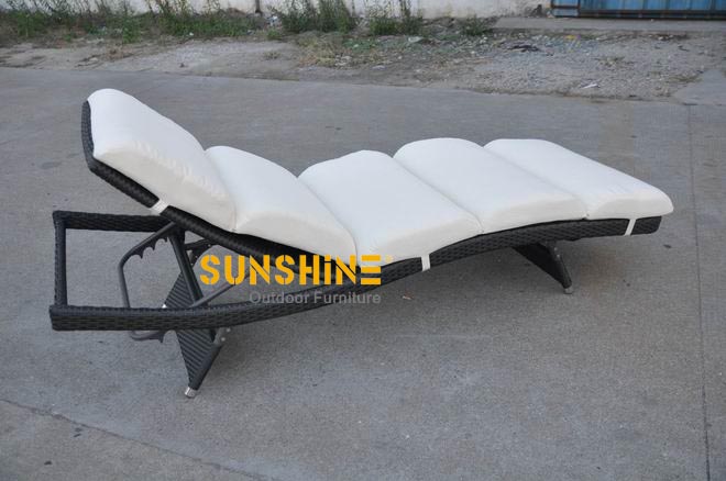 rattan sun lounger